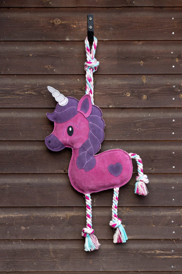 Hy Equestrian Stable Toy image 2